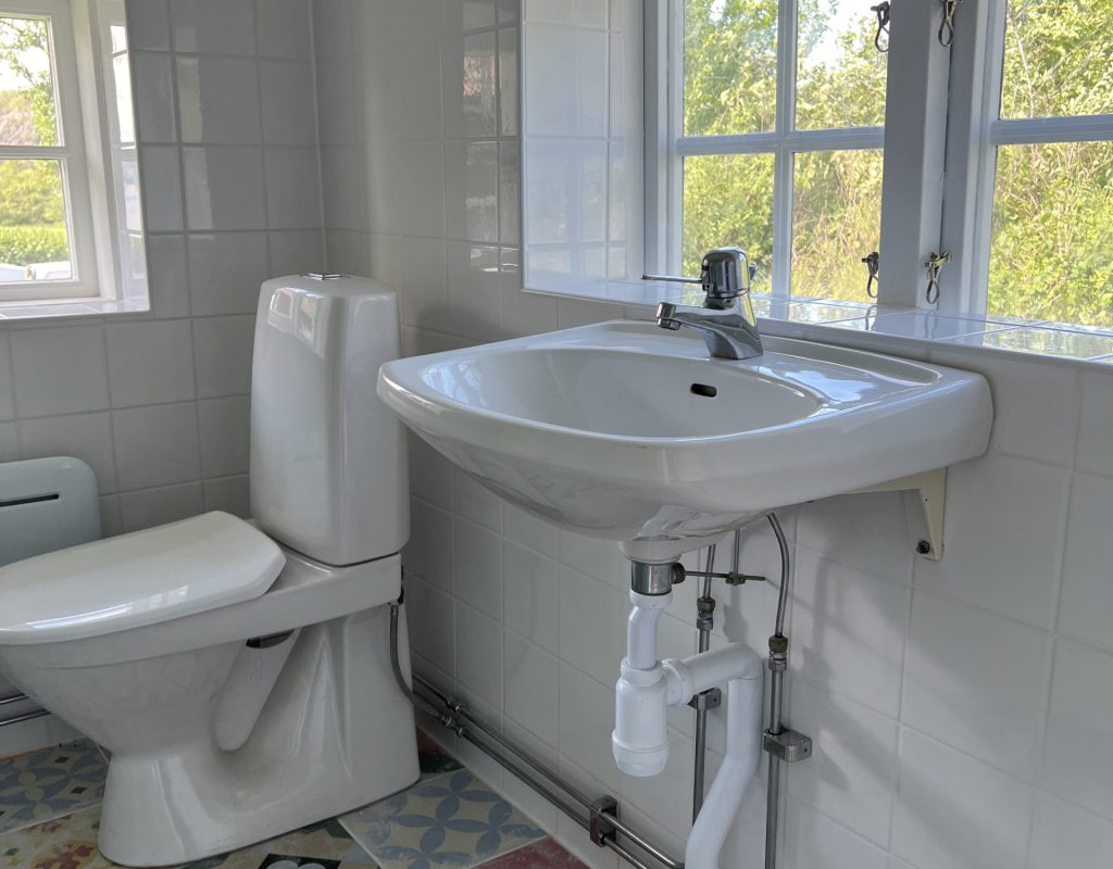 Badrum gäststuga